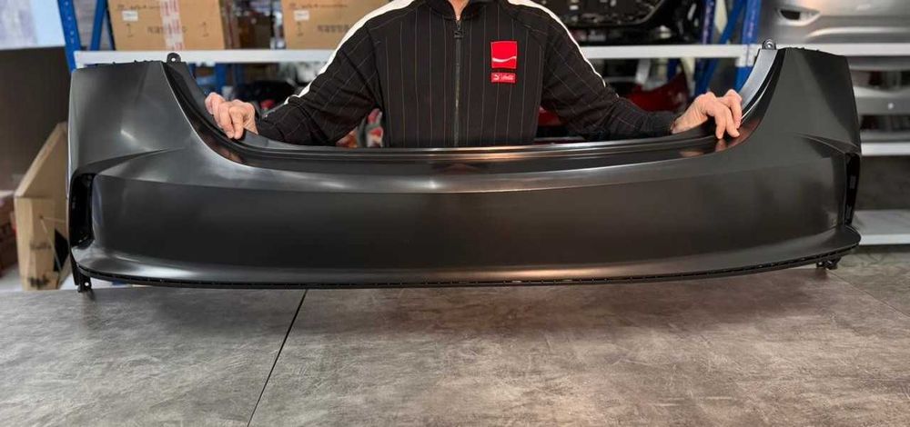 Бампер задний не окрашенный оригинальный HYUNDAI ACCENT 2020-