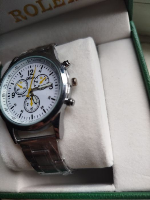 Кварцевые часы торг есть