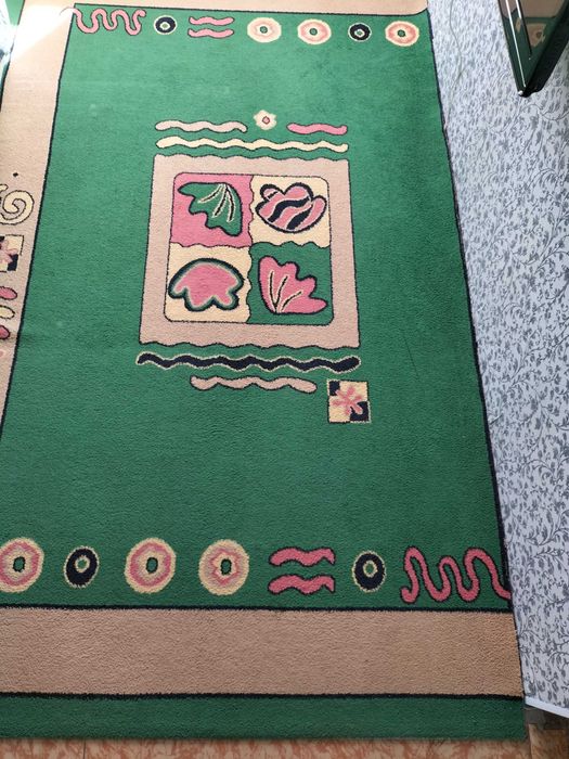 Продам ковёр в отличном состоянии