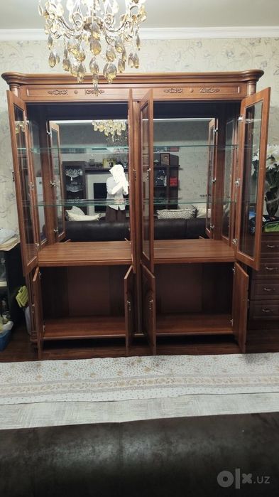 Классический сервант из дерева