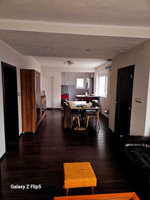 Продава се Етаж от къща в Казанлък - 150 кв.м за 1190 €/кв.м - Снимка #1