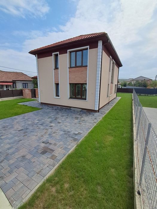 Casa individula cu CF la zi, teren 601 mp, 5 camere
