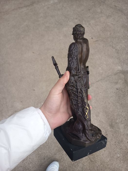 Statueta Veche De Colecție Semnată "Gladiator"