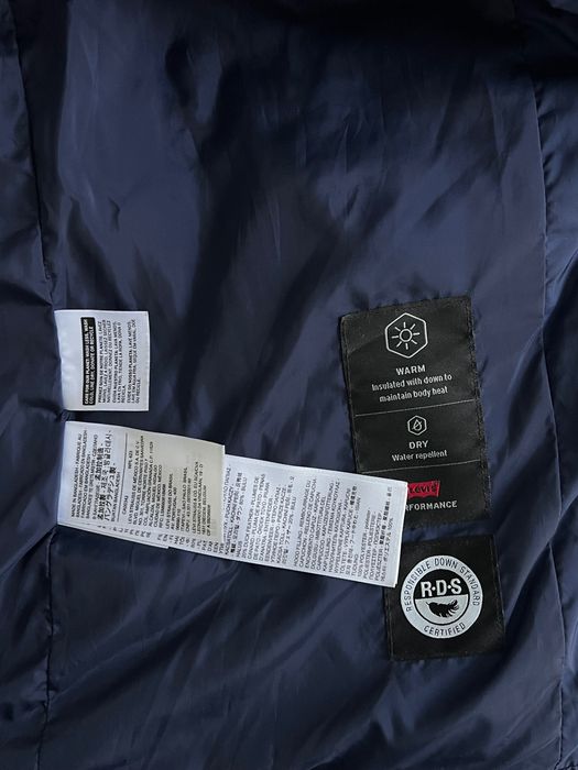 Geaca Levi’s cu glugă detașabilă