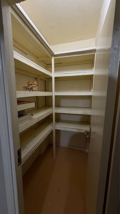 Юнусабад 17 квартал 90кв 3/5/5