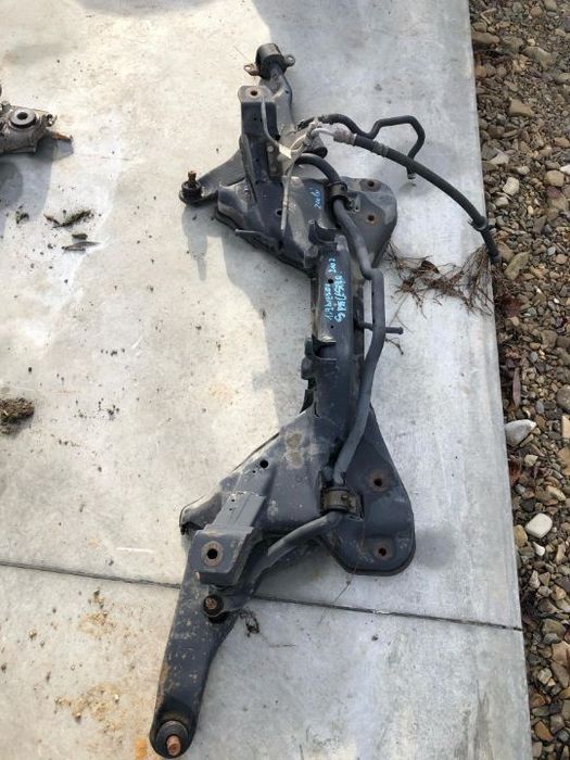 jug cadru motor 1.9 d  mitsubishi space star 1998-2004