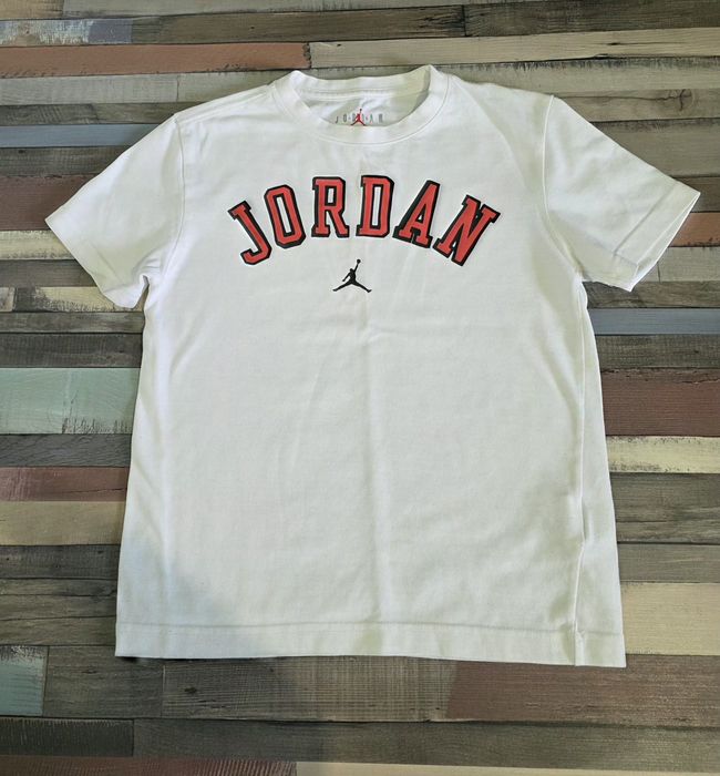 Тениска Nike 128см. М РАЗМЕР