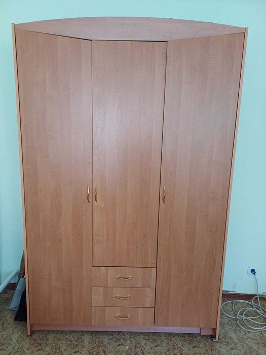 Шкаф 3-створчатый для спальни, прихожей, коридора