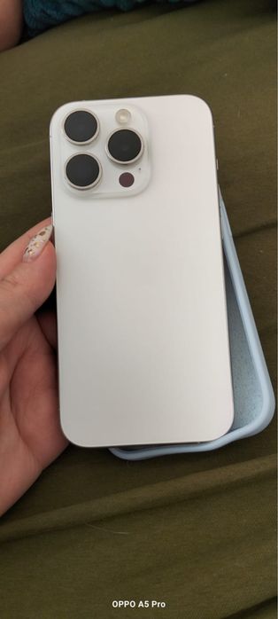 Продам айфон 15 про на 128 гб