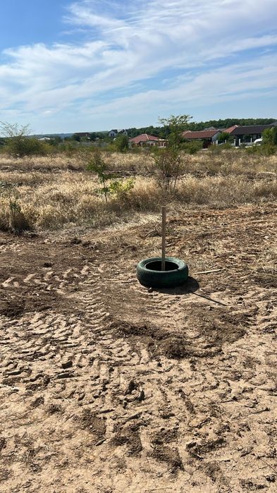 Vând parcele teren intravilan