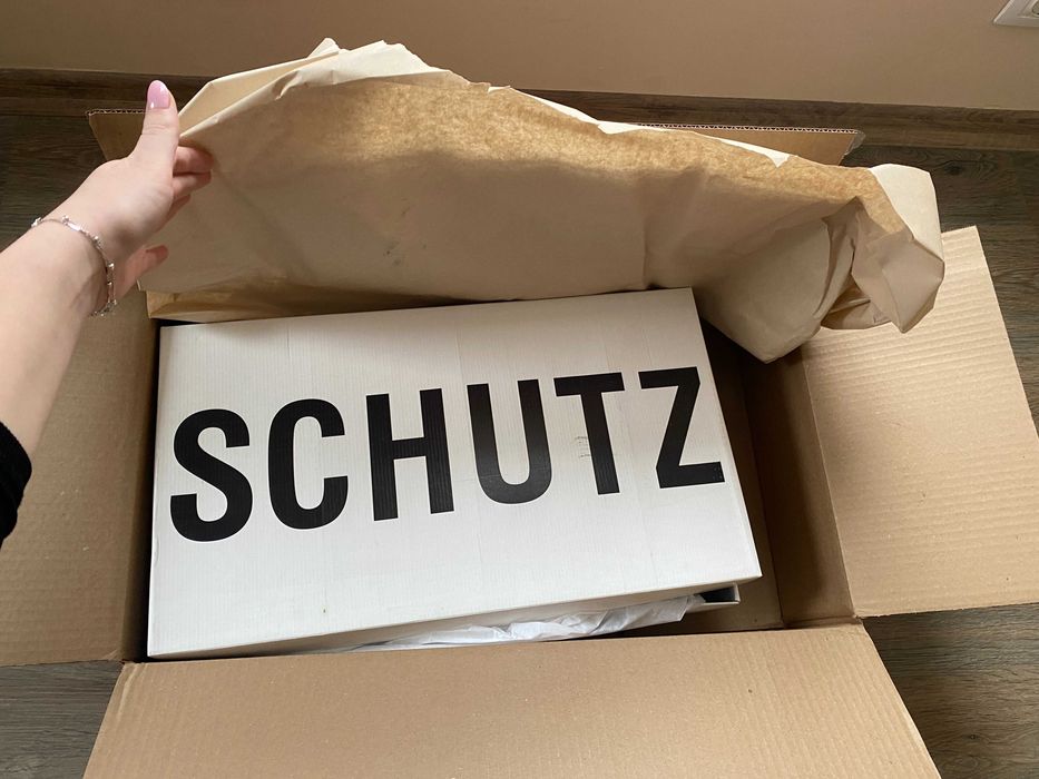 SCHUTZ черни кожени ботуши, чисто нови - Размер US 5.5 / EU 36