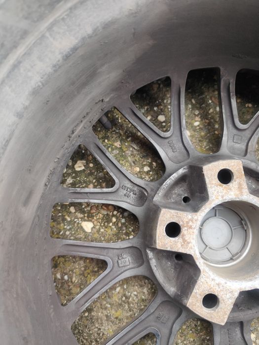 Зимни гуми с джанти за BMW