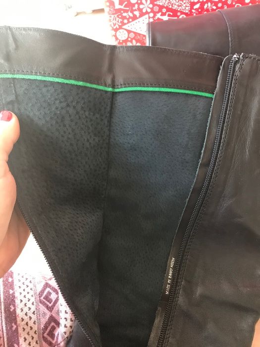 Кожени ботуши Beneton