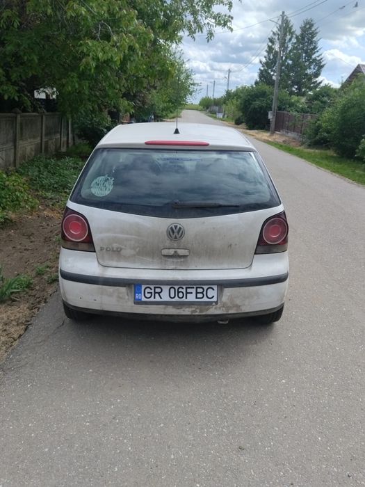 VOLKSWAGEN Polo 2010 — imagine 3