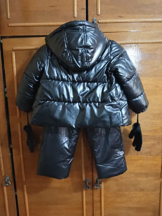 Продам детские зимние вещи