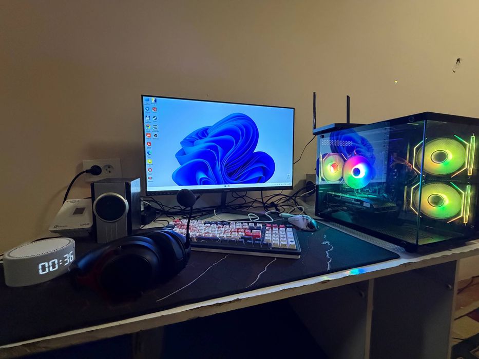 Komplekt kompyuter + wi fi+ yandex alisa