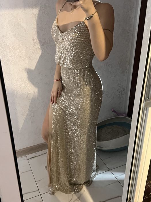 Бална рокля с пайети