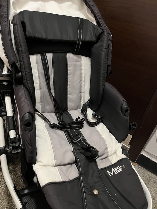 Бебешка количка Moon