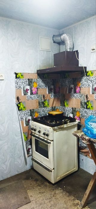 Тўрт хонали уйнинг 2 хонаси оилалиларга ижарага берилади. 2 млн сўм.