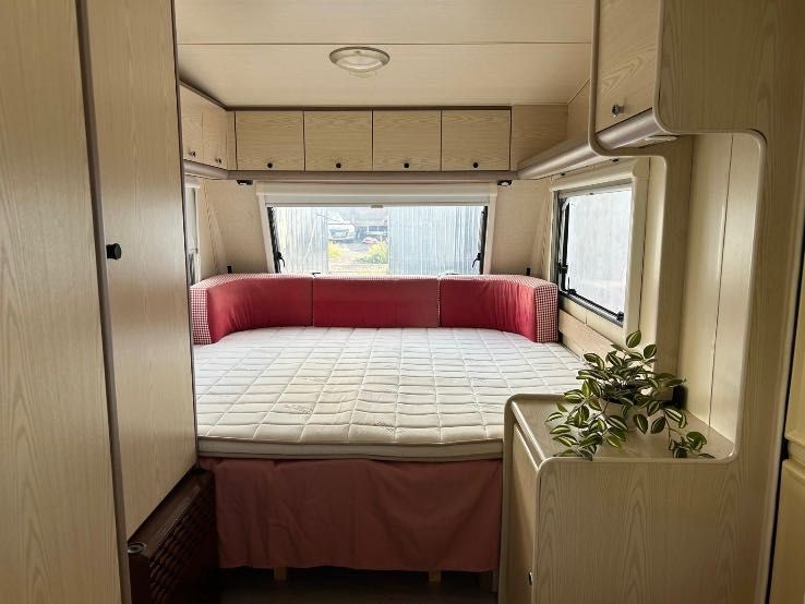 Rulota / caravana Burstner import Olanda,stare buna.