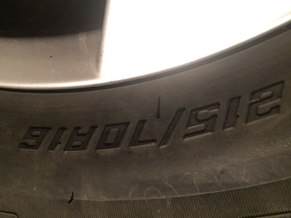 Диск с резиной 215/70/16