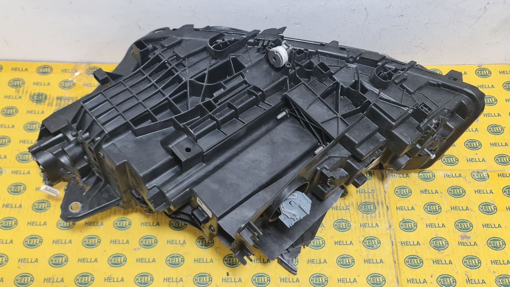 Far full led dreapta BMW 2 U06 5A42248 avariat