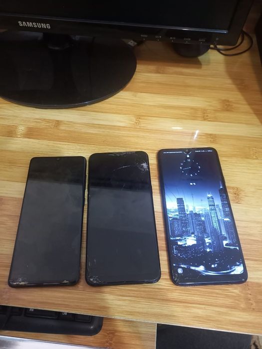 Продаю телефоны  по 10.000 тг