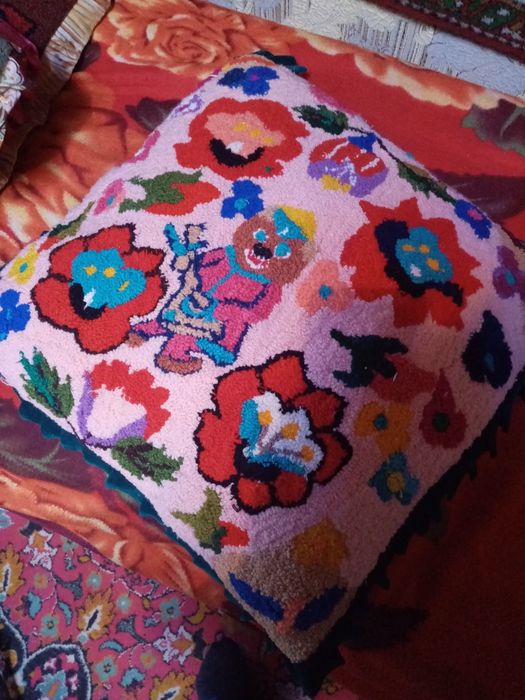 Подушки ручной работы