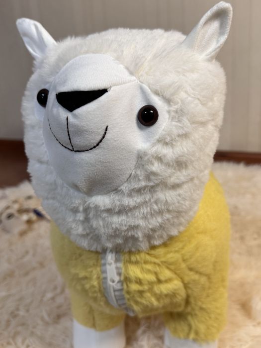 Продаю ламу пуфик