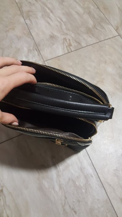 Намалена на 49лв Чисто нова чанта ест. Лак и кожа