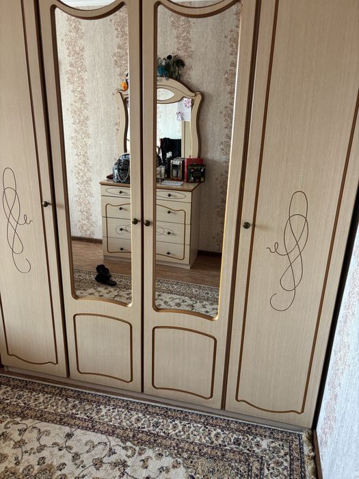 Спальный гарнитур