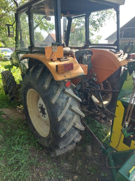 Tractor Fiat Universal 550 DTC original reductor 3 trepte anvelope noi