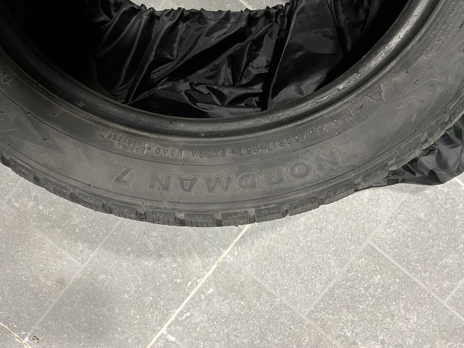 Продам зимние шина шипами