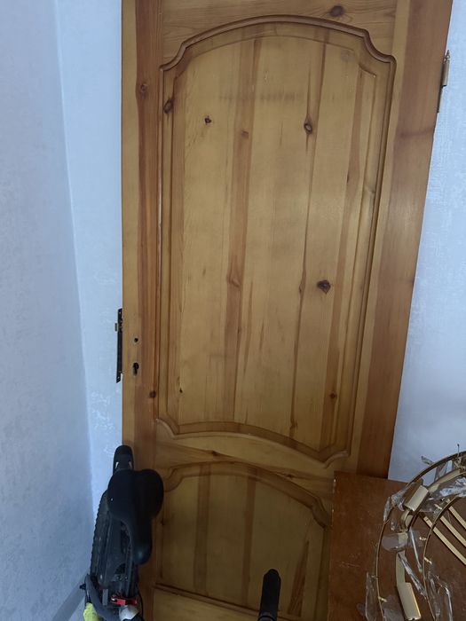 Продам дверь 15тыс