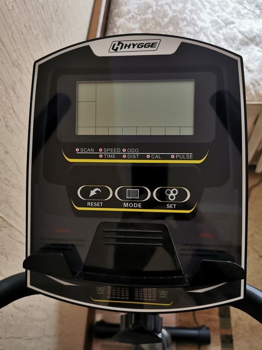 Велотренажер HYGGE.
