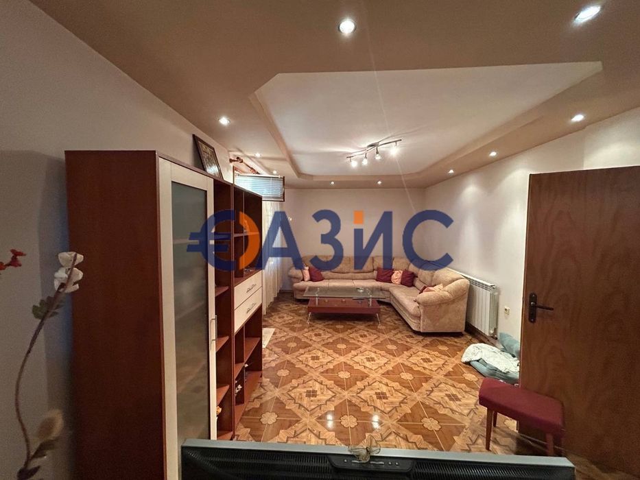 Продава се Къща в с. Кошарица, Област Бургас - 300 кв.м за 934 €/кв.м - Снимка #12