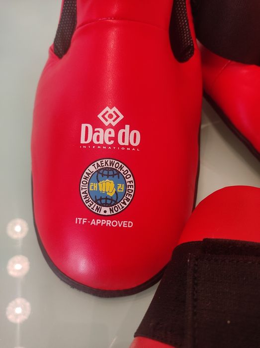 Taekwondo протектори за крака и ръкавици