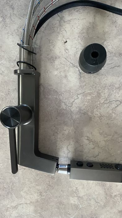 Продам смеситель для ванной