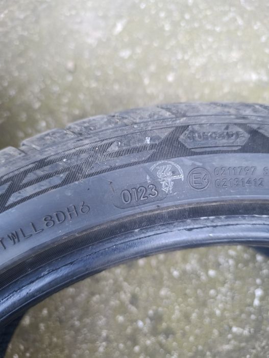 Гуми 225/45/17 Чисто нови