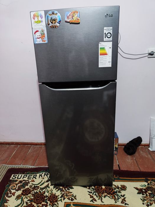 Холодильник LG .