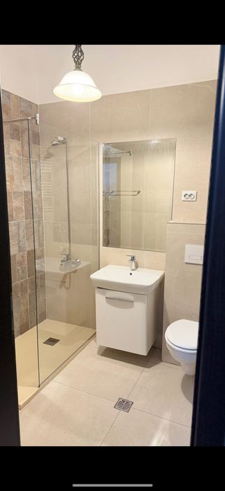 Cazare in Regim Hotelier ap 1-2 cam Iasi Centru Palas