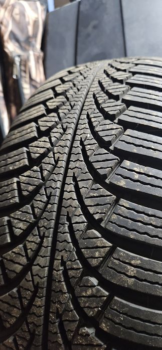 Jante cu cauciucuri iarna 195/65/15 ca noi vw, skoda, seat, audi