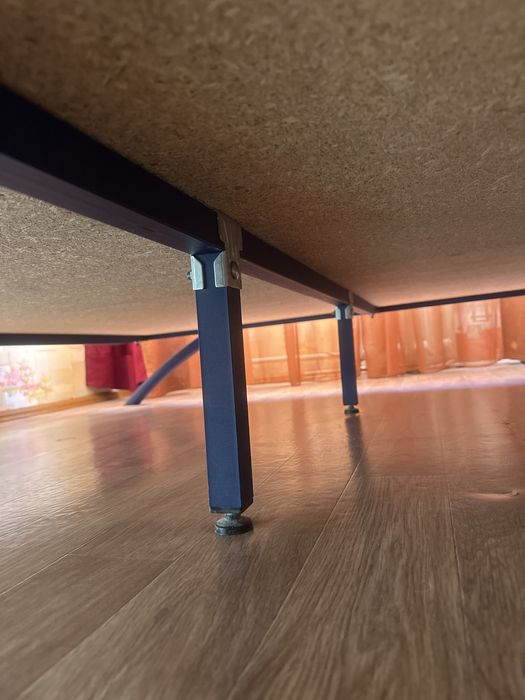 Срочно продаю металлическую кровать.