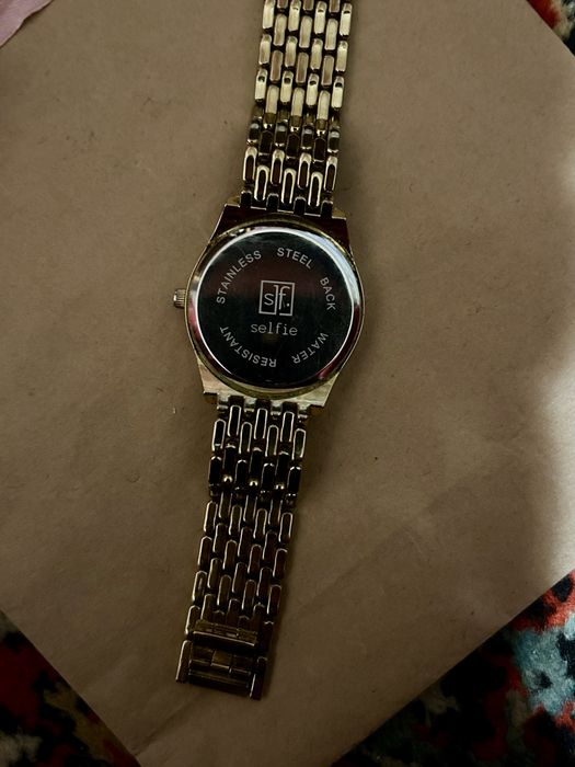 качественные женские часы все за 125.000