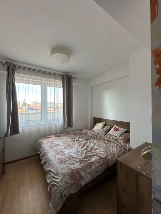 Apartament 2 camere terasa 25 mp zona Intre Lacuri