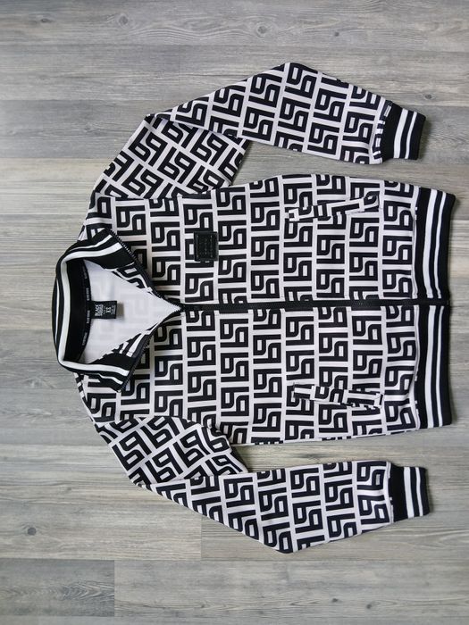 Дамски Hoodie-та и горнища на бройка