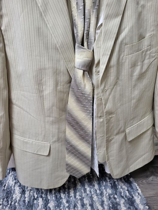 Продам смокинг для торжеств