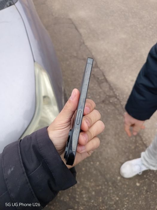 iPhone 14 Pro – 128GB – черен – 81% батерия – с кутия и документи