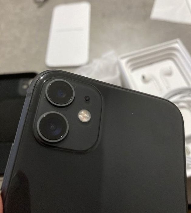 iPhone 11 черный