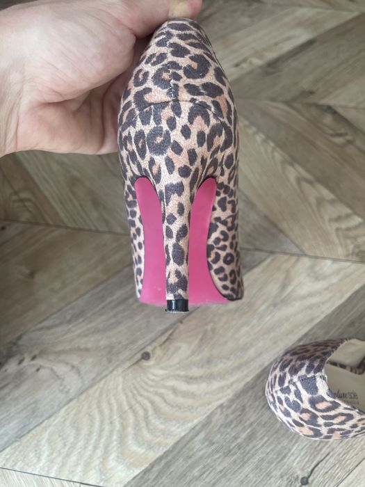 Дамски обувки на ток леопардови